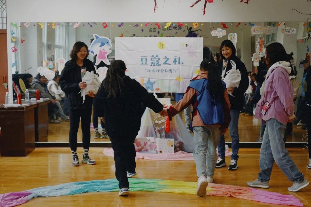 助天下 在路上 |  “关爱豆蔻”，跨越千里的公益暖心之旅