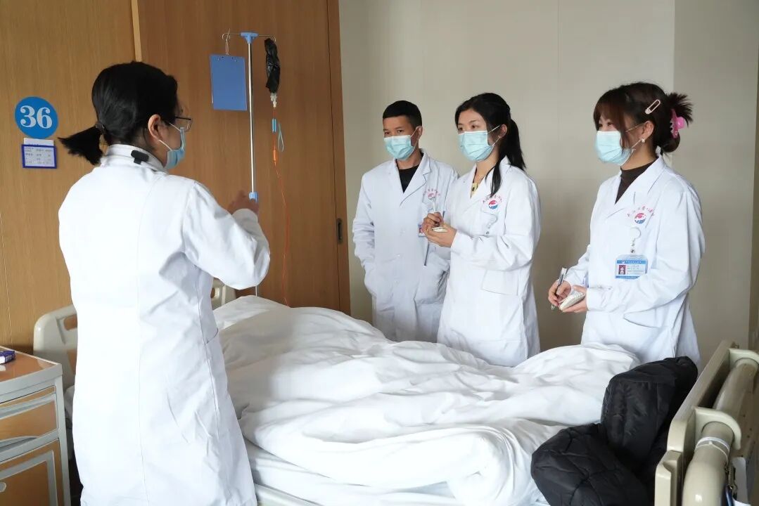 圆满结业！2025年首期“专家带教进修营”赋能35位村医能力提升