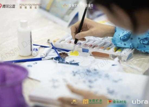 豆蔻花开正当时｜豆蔻海南保亭公益行，为青春成长护航