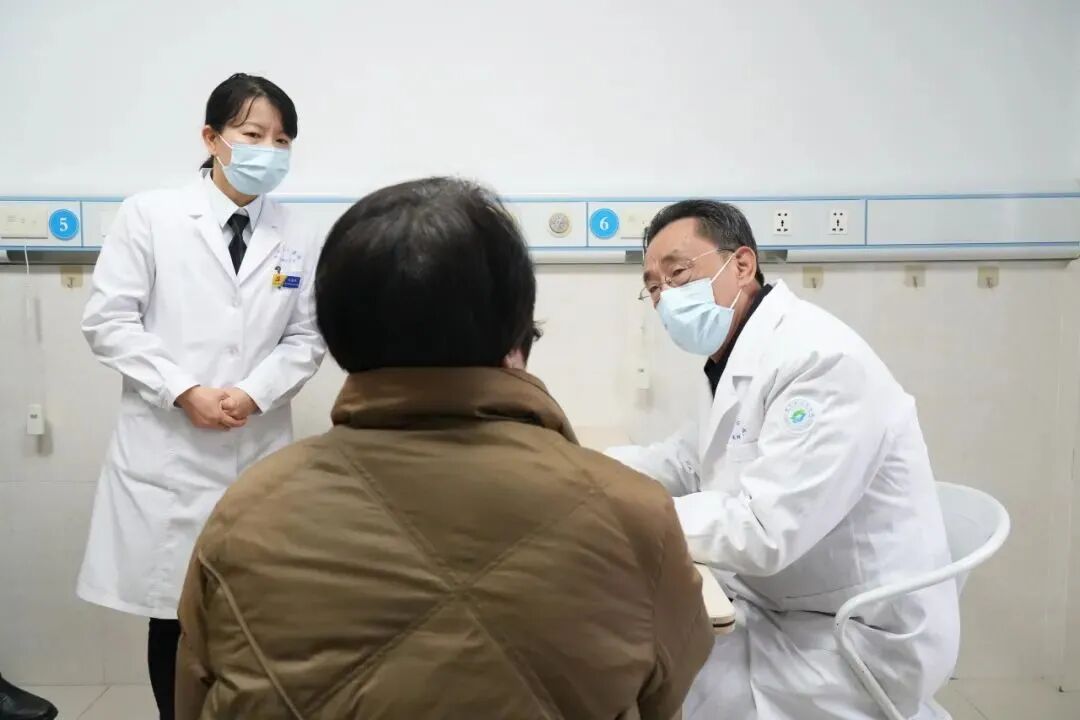 “名医下乡”浙江安吉行，16位专家开展义诊、带教公益活动