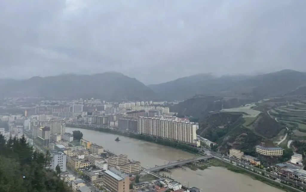 助天下 在路上 | 五年五赴，豫园股份、金徽酒持续助力甘肃卓尼基层医疗发展