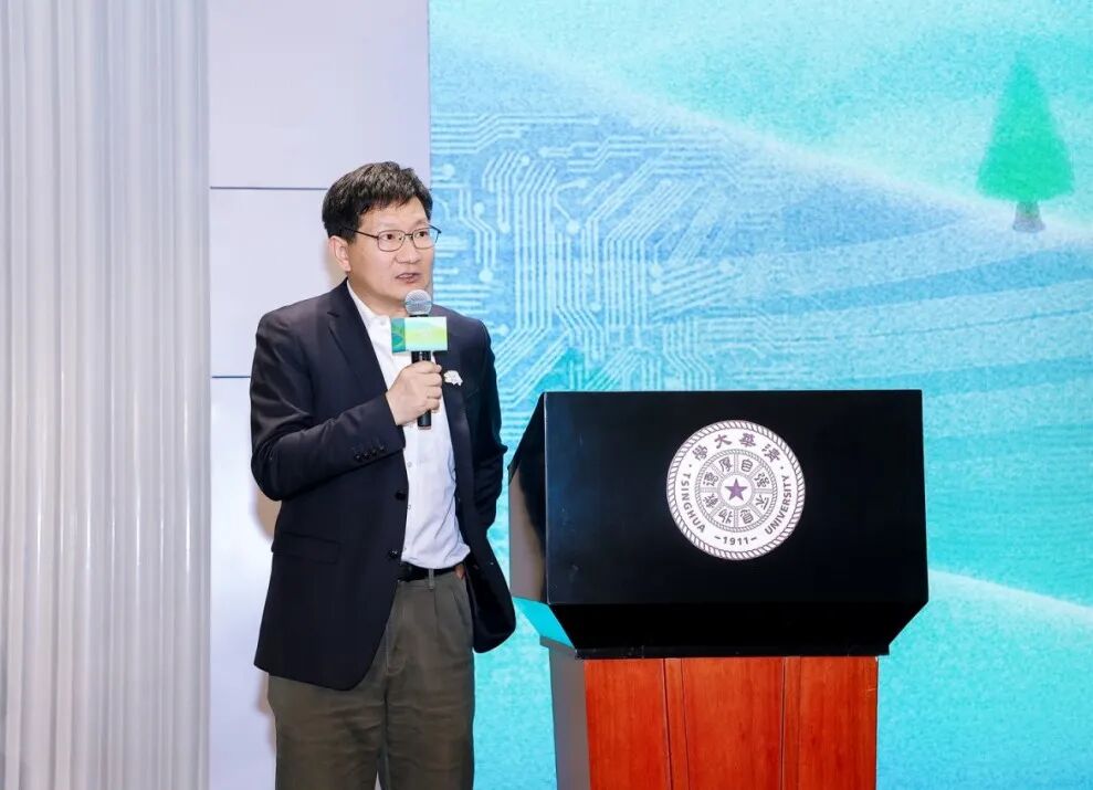 2025“暖心村医”发布仪式在清华大学举行，“AI村医助手”上线