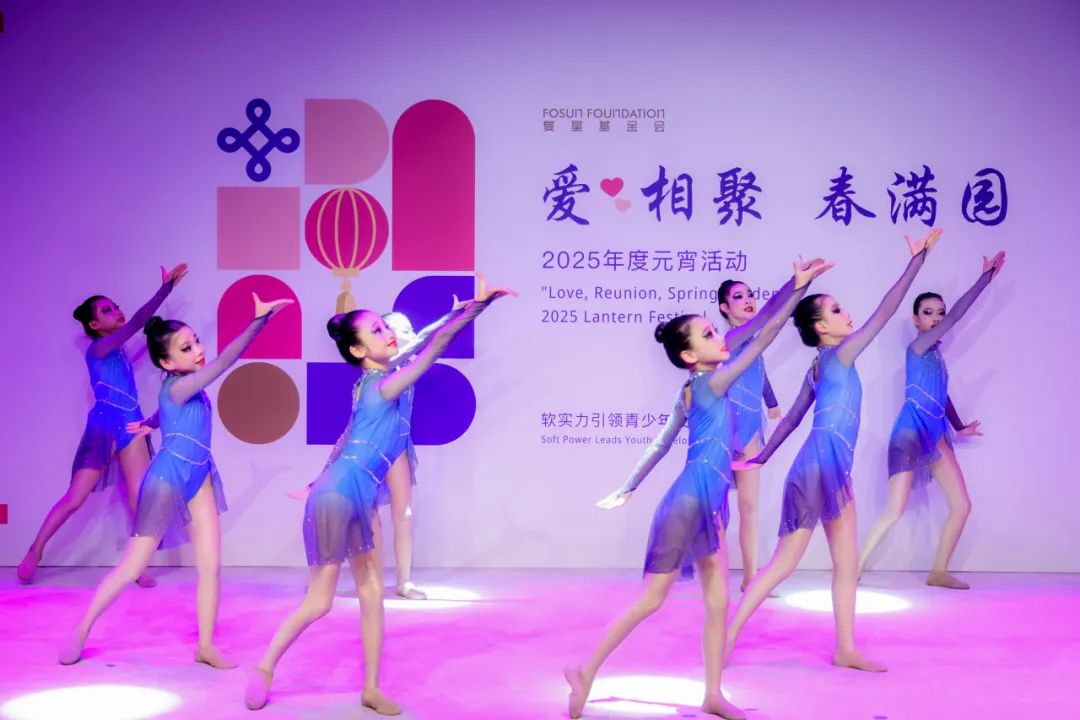 “创作这首歌用了十分钟” 这台不输春晚的学生演出有啥看点