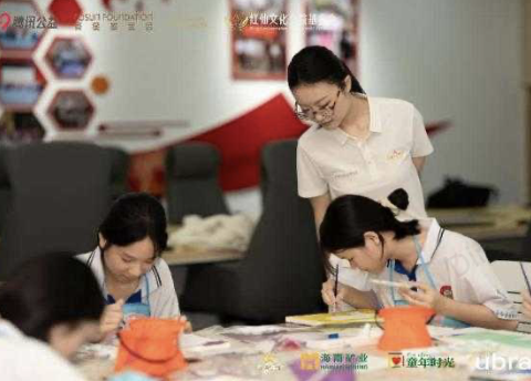 豆蔻花开正当时｜豆蔻海南保亭公益行，为青春成长护航