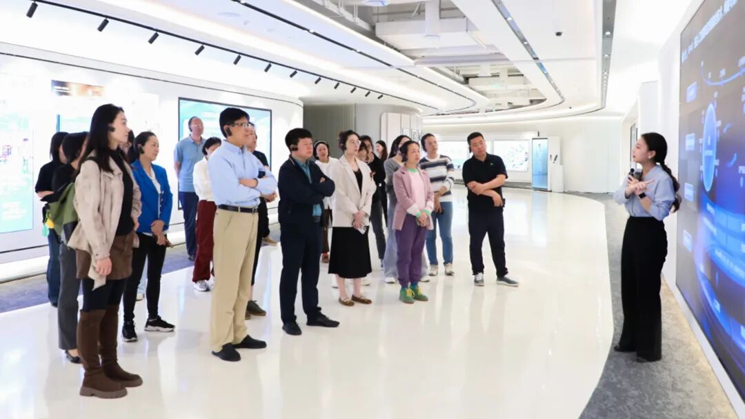 上海民营企业公益基金会联盟举办“社会公益助力美丽上海建设”交流活动