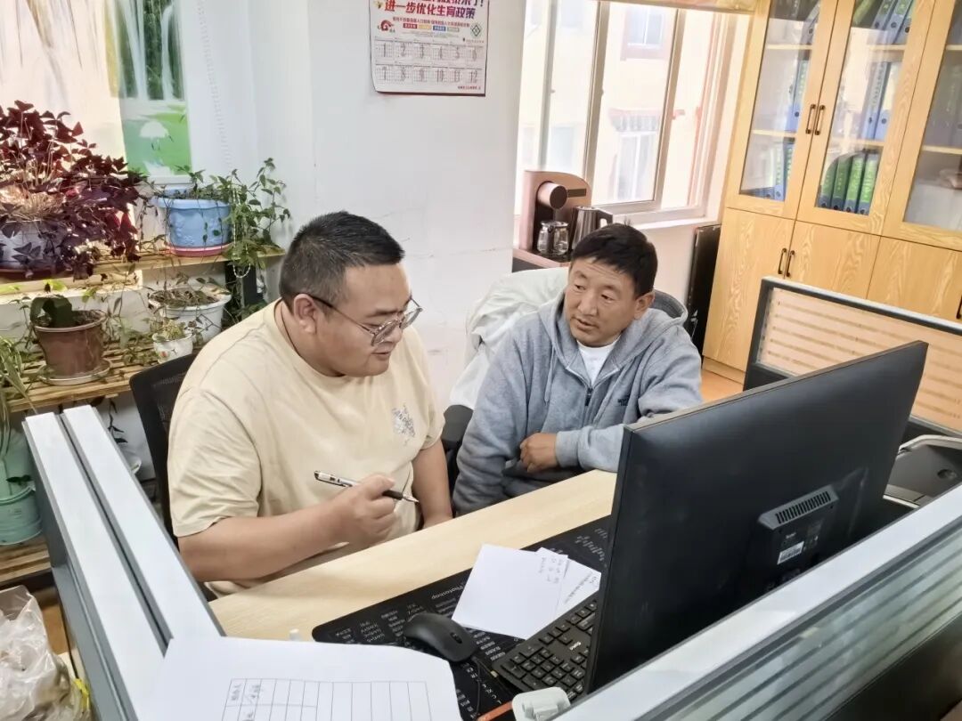 传承红色基因，守护乡村健康