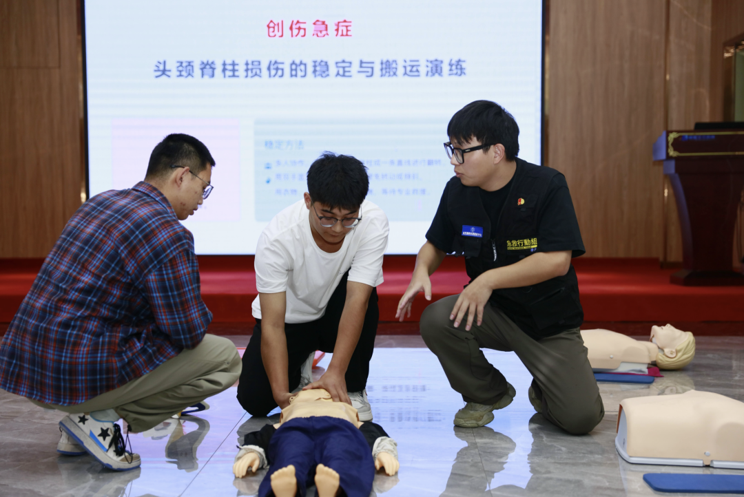 甘肃积石山县举办乡村医生防灾备灾培训，受训村医全员通过考核