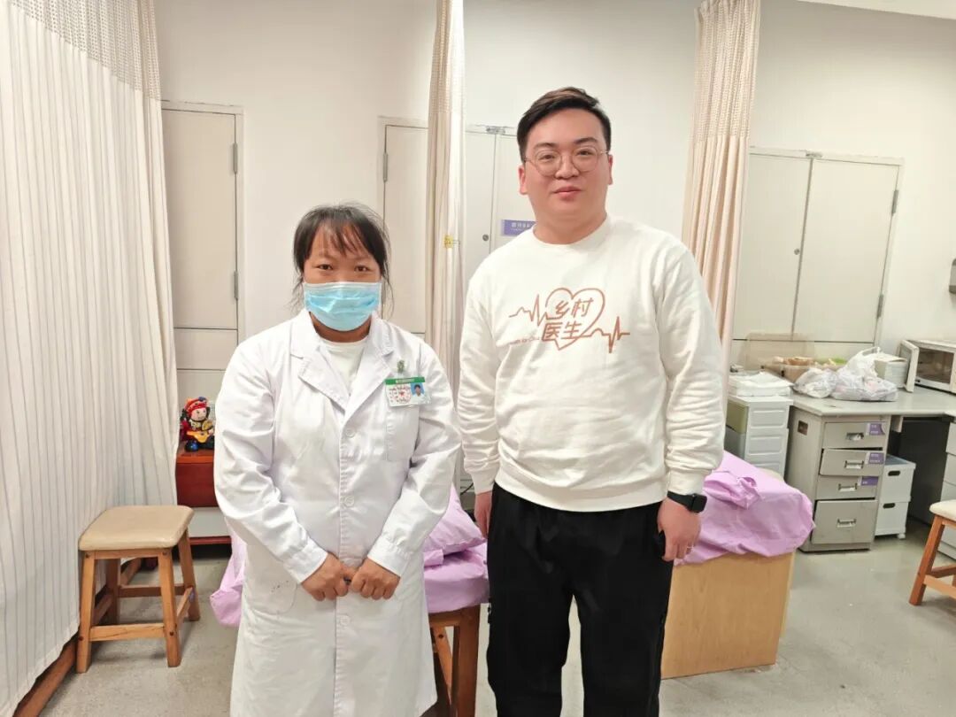 “编外搭子”永不掉线：乡村医生的守护，是一场没有终点的温暖接力