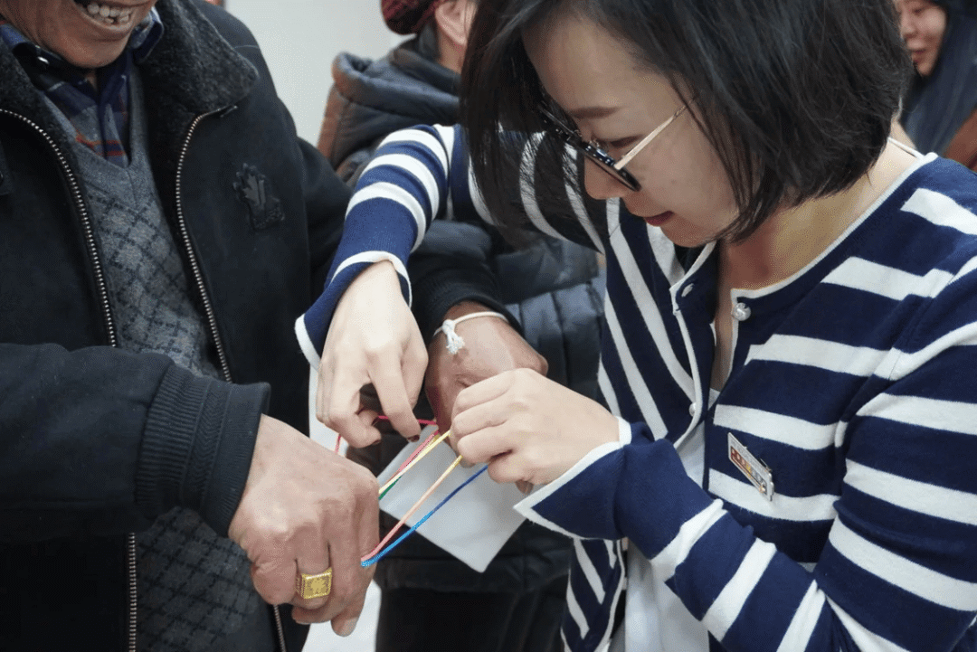 智能防走失,“爱默手环”助力认知障碍友好社区建设 智能防走失,“爱默手环”助力认知障碍友好社区建设