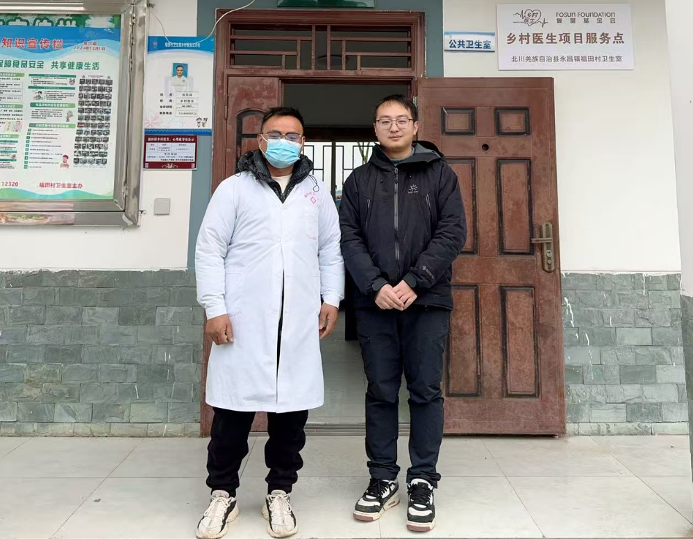 “编外搭子”永不掉线：乡村医生的守护，是一场没有终点的温暖接力