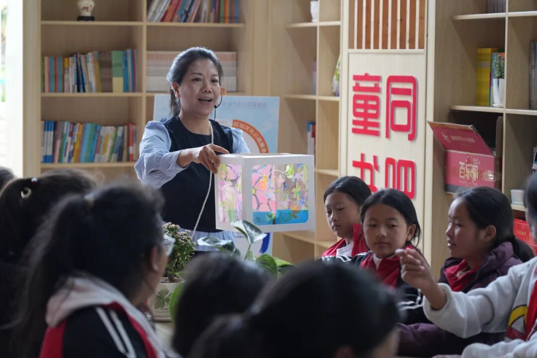 海拔4359米处的大凉山女孩，有了“走出去”的解法