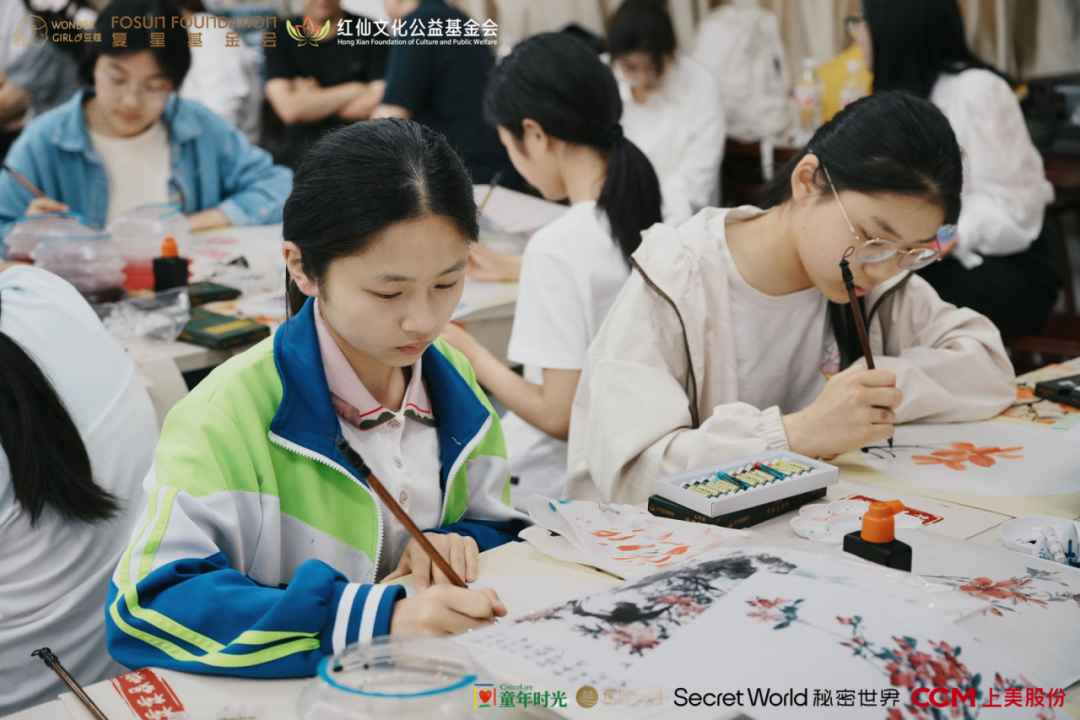 情暖红色沃土，“关爱豆蔻计划”走进安徽金寨
