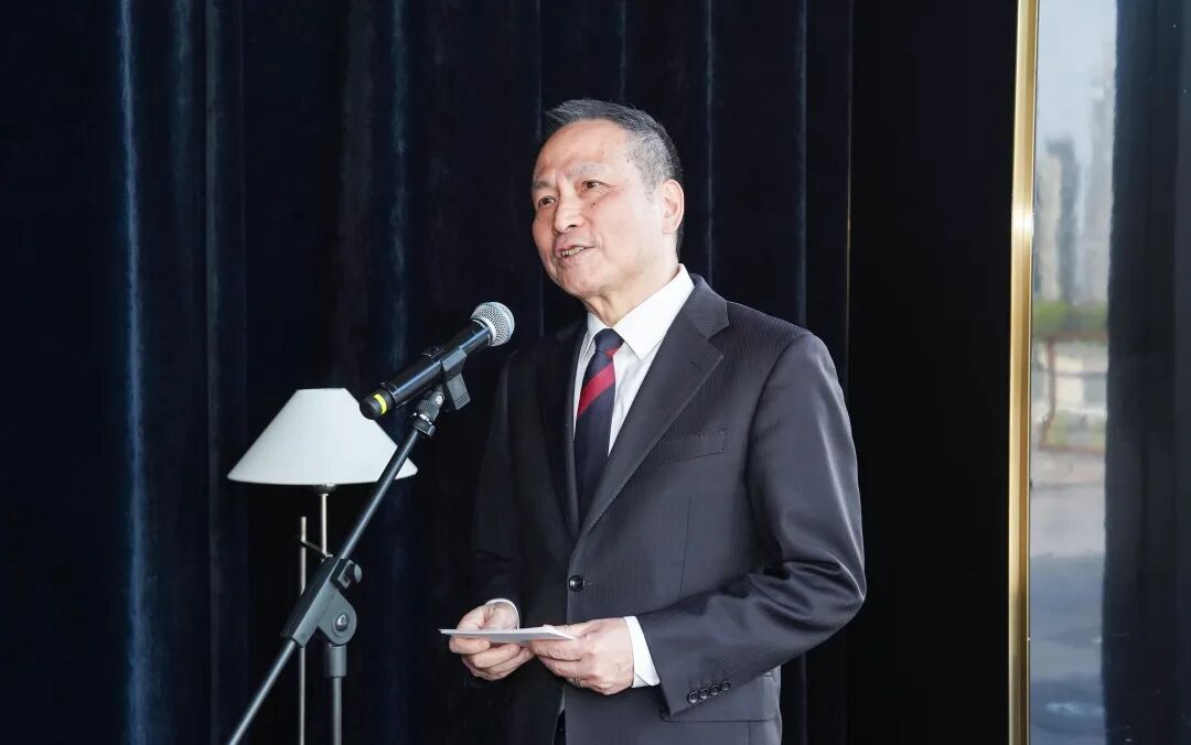 葡萄牙议长阿吉亚尔-布兰科一行到访复星基金会及复星艺术中心 葡萄牙议长阿吉亚尔-布兰科一行到访复星基金会及复星艺术中心